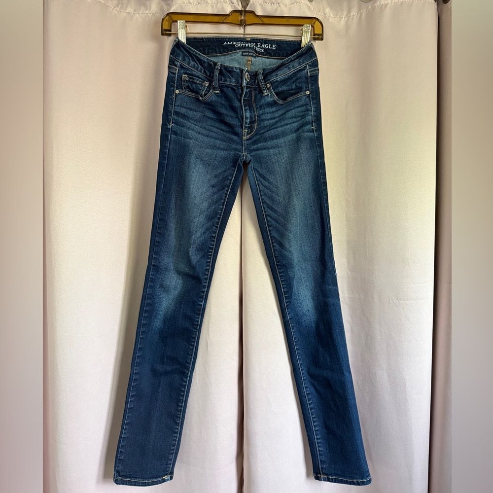 American Eagle Outfitters “Skinny” Stretch Jeans Classic Style